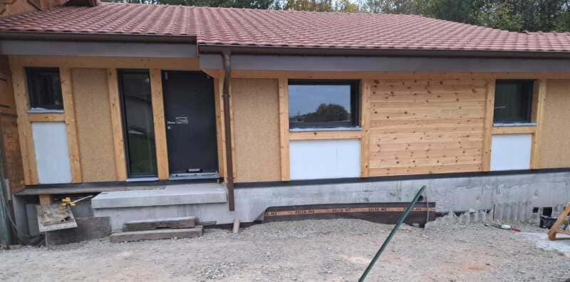 Extension d'un chalet avec une structure bois poteau - poutre - Vue 14